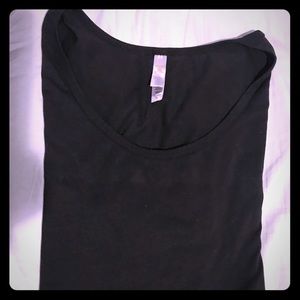 LuLaRoe Tops - Lularoe Solid Black Lynnae Top LuLaRoe Tops - Lularoe Solid Black Lynnae Top